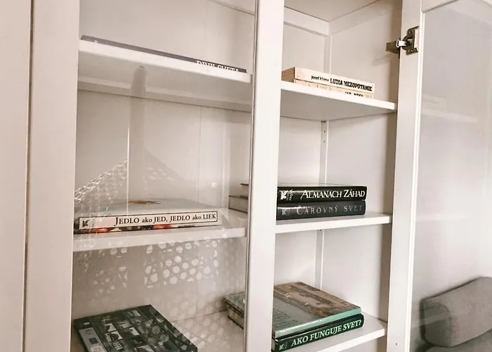 Διαμέρισμα Krasny, Plne Vybaveny S Bezplatnym Parkovanim Prievidza